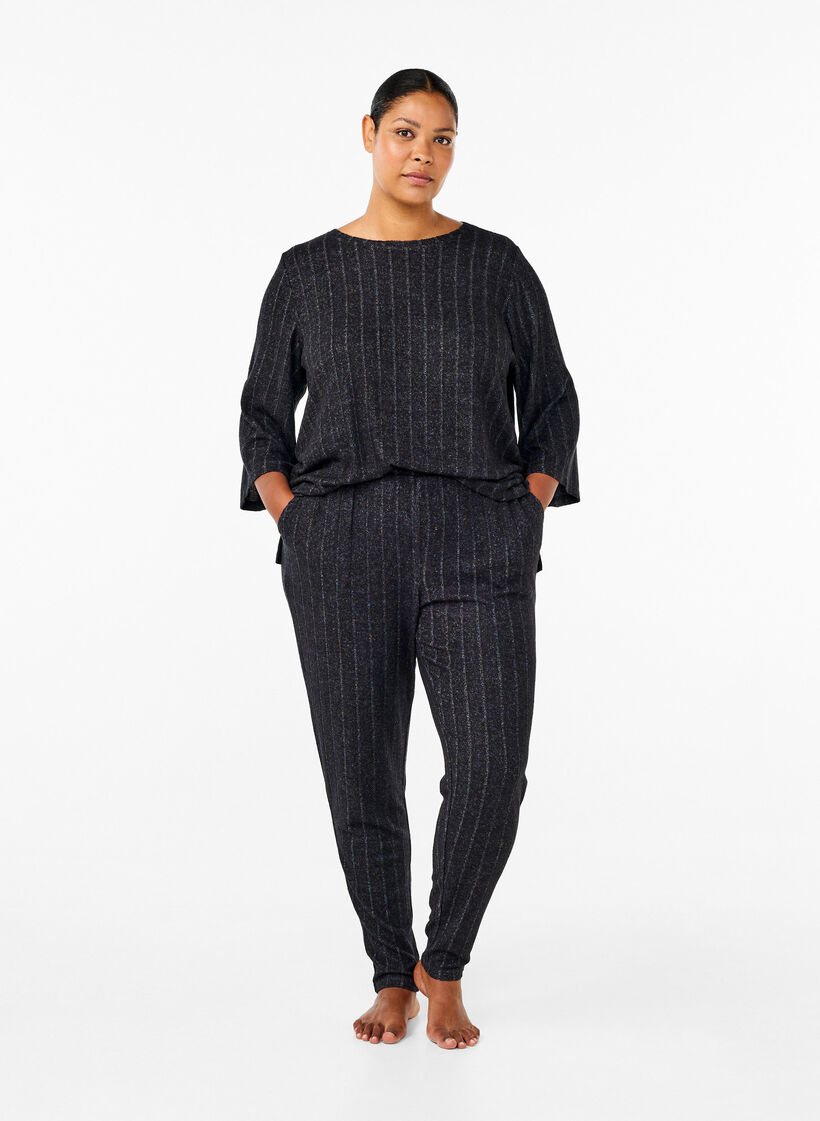 Loose blouse with 3/4 sleeves, Black, Model image number 1