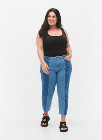 Cropped Vera jeans with colorblock, Blue denim, Model