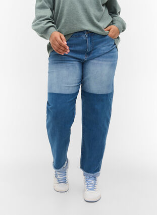 Cropped jeans with contrasting details, Blue denim, Model image number 2