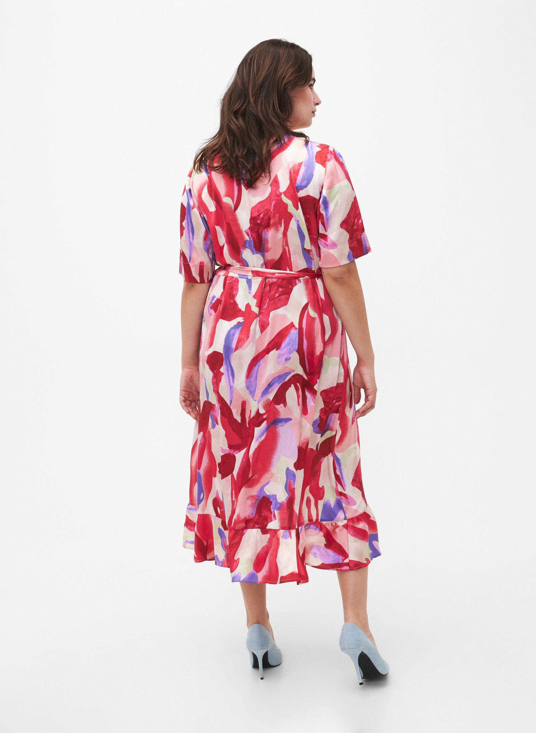 Zizzifashion Satin wrap dress with print, Geranium Graphic AOP, Model image number 1