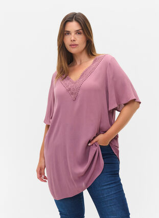 Short-sleeved viscose tunic with lace details, Grape Shake, Model image number 0