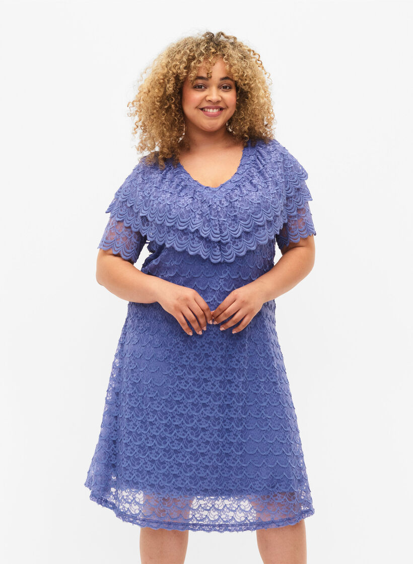 Short-sleeved blonde dress with wide frills, Lavender Violet, Model image number 0