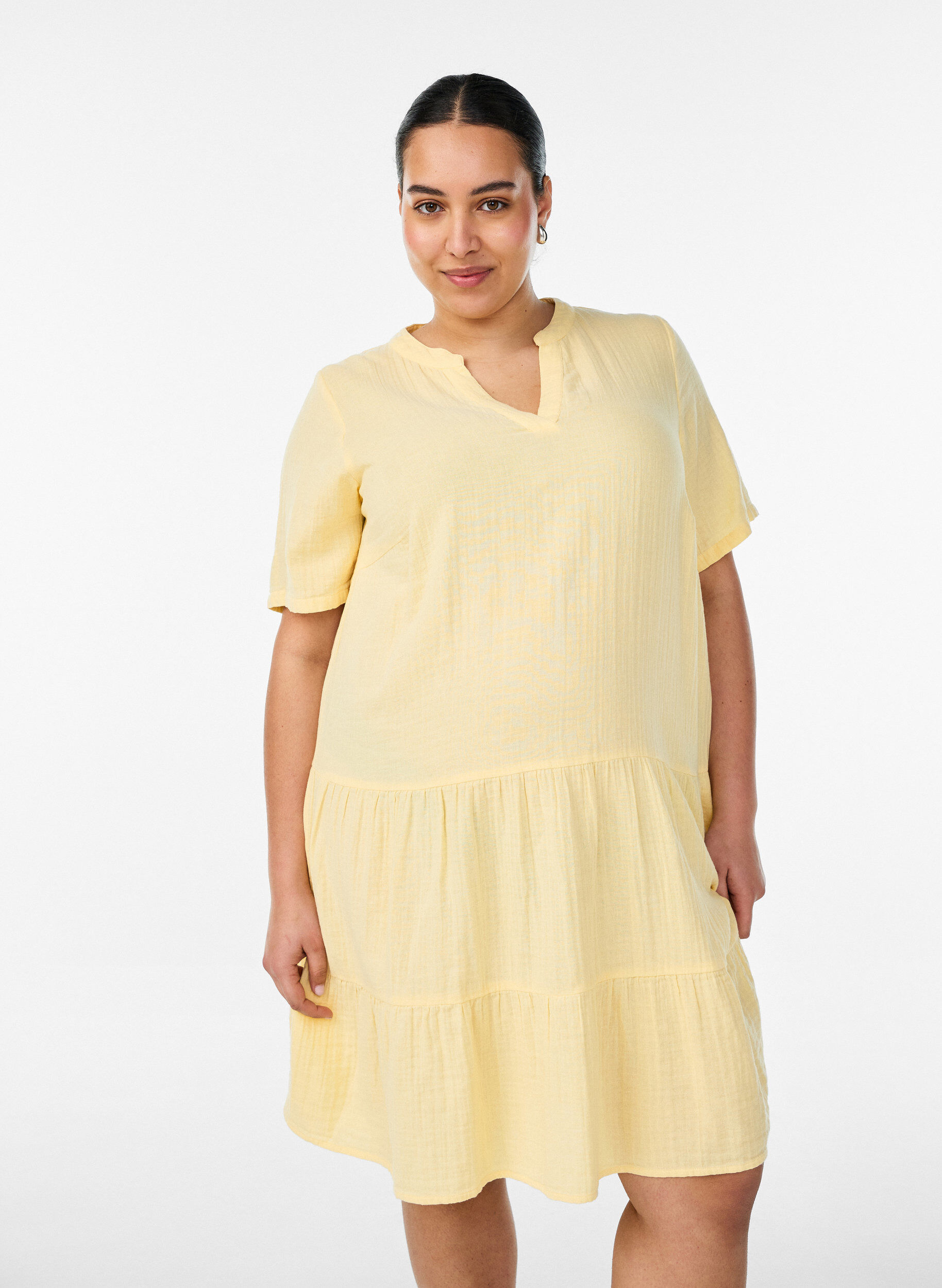 Short A-line dress in cotton muslin, Yellow, Model