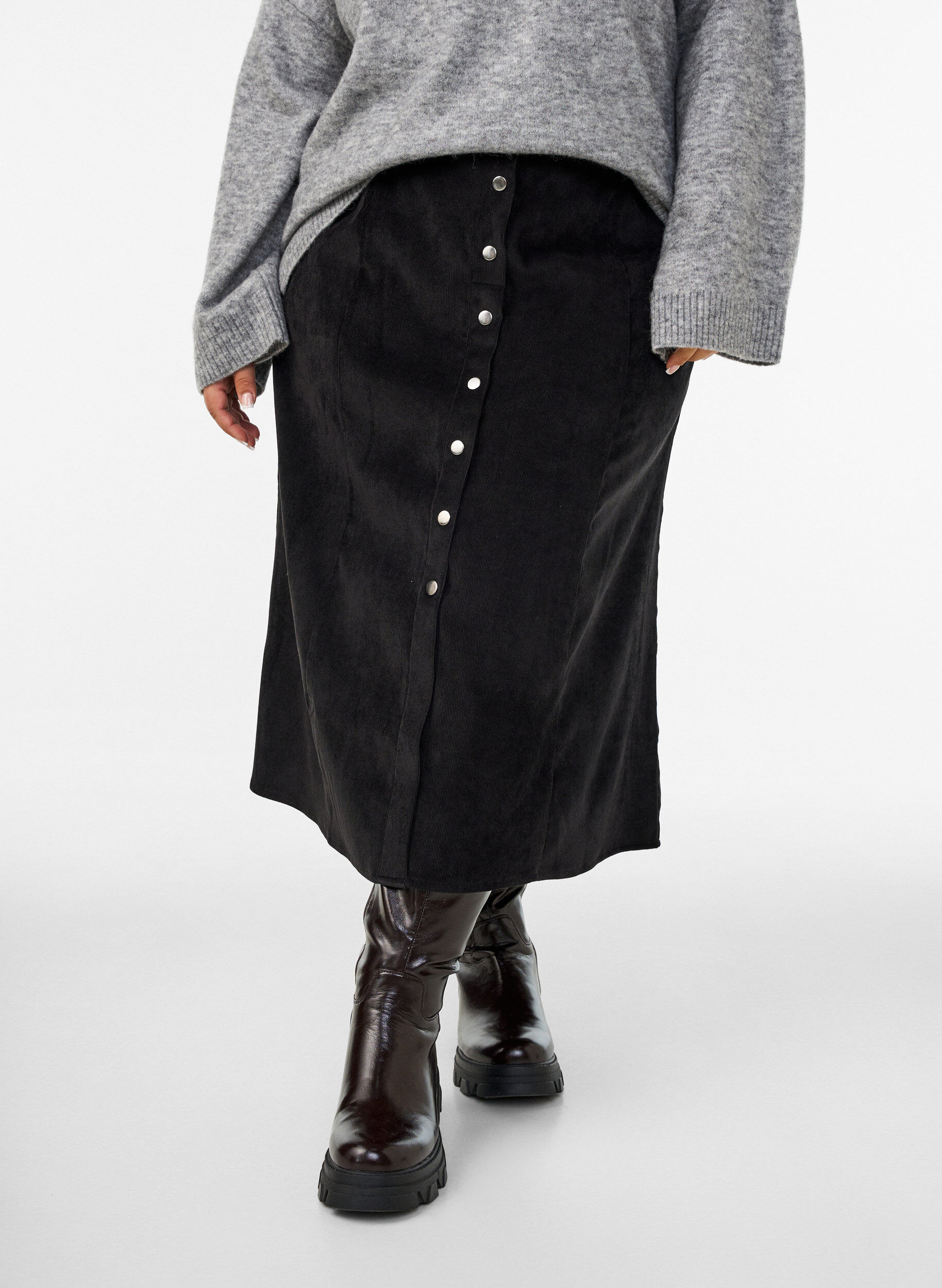 ZizzifashionA-line corduroy skirt with buttons, Black, Model image number 3