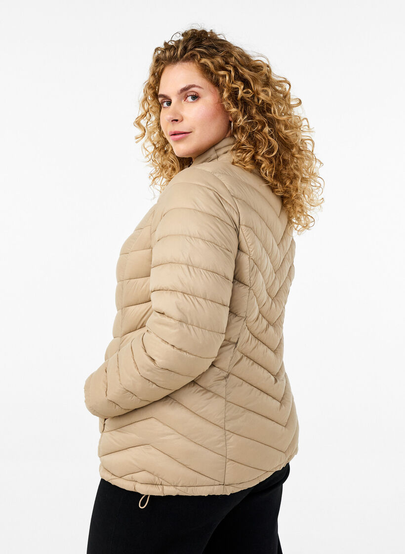 Lightweight jacket with pockets, Brown, Model image number 2