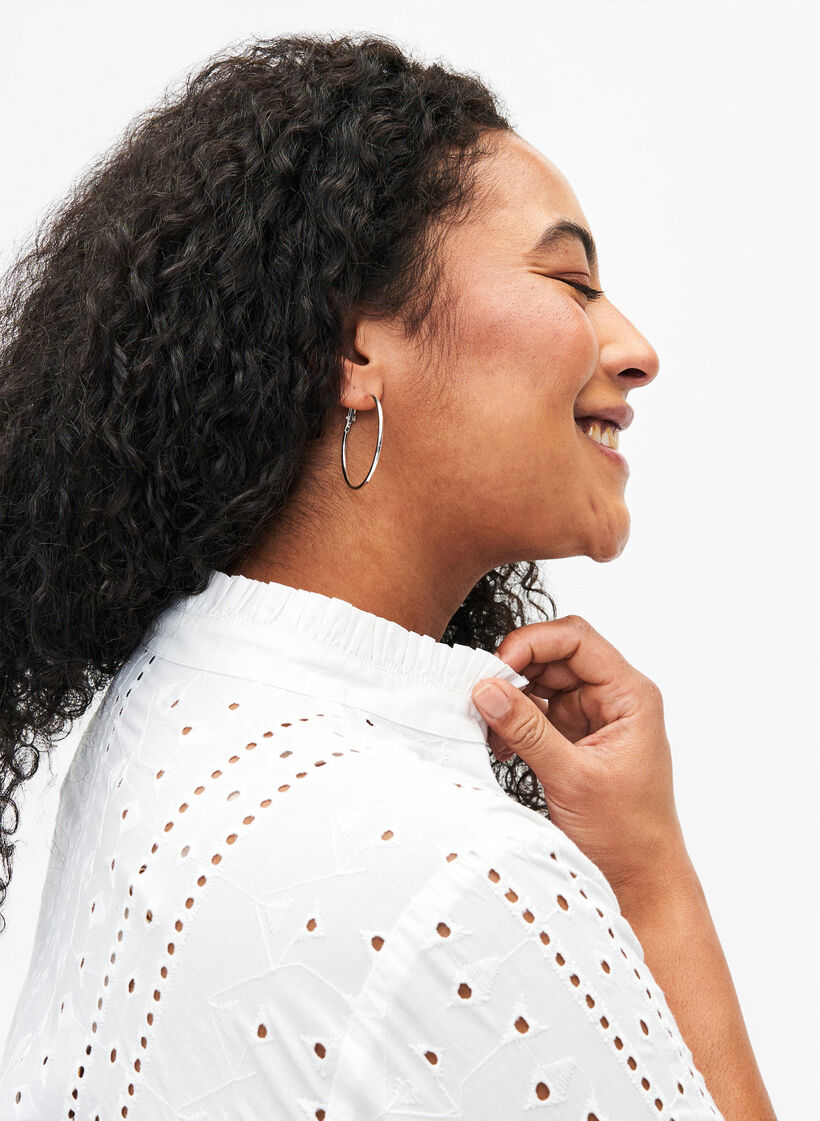 Cotton shirt with hole pattern, Bright White, Model image number 2