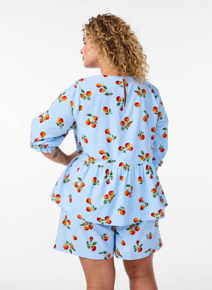 Cotton shorts with a tomato print and high waist, Light Blue, Model image number 2