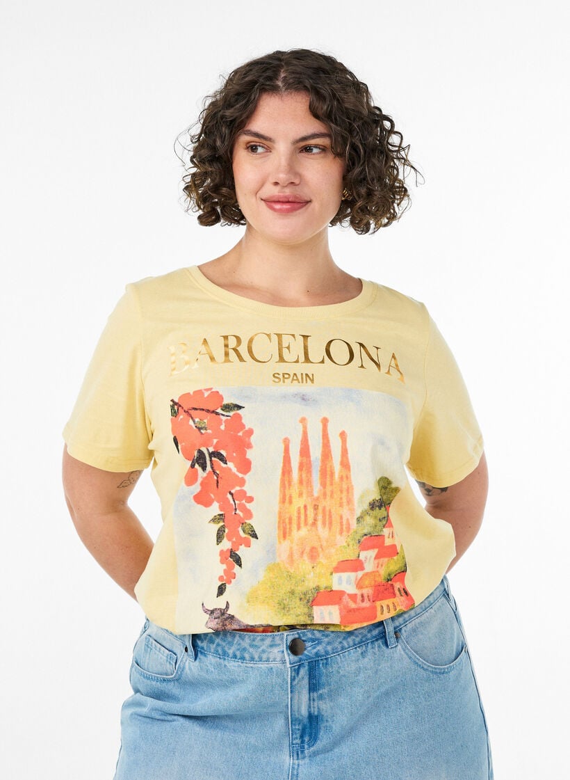 Cotton T-shirt with print, Yellow, Model image number 0
