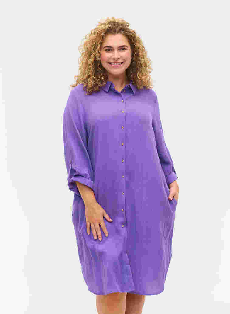 Long solid-coloured viscose shirt with 3/4 sleeves, Passion Flower, Model
