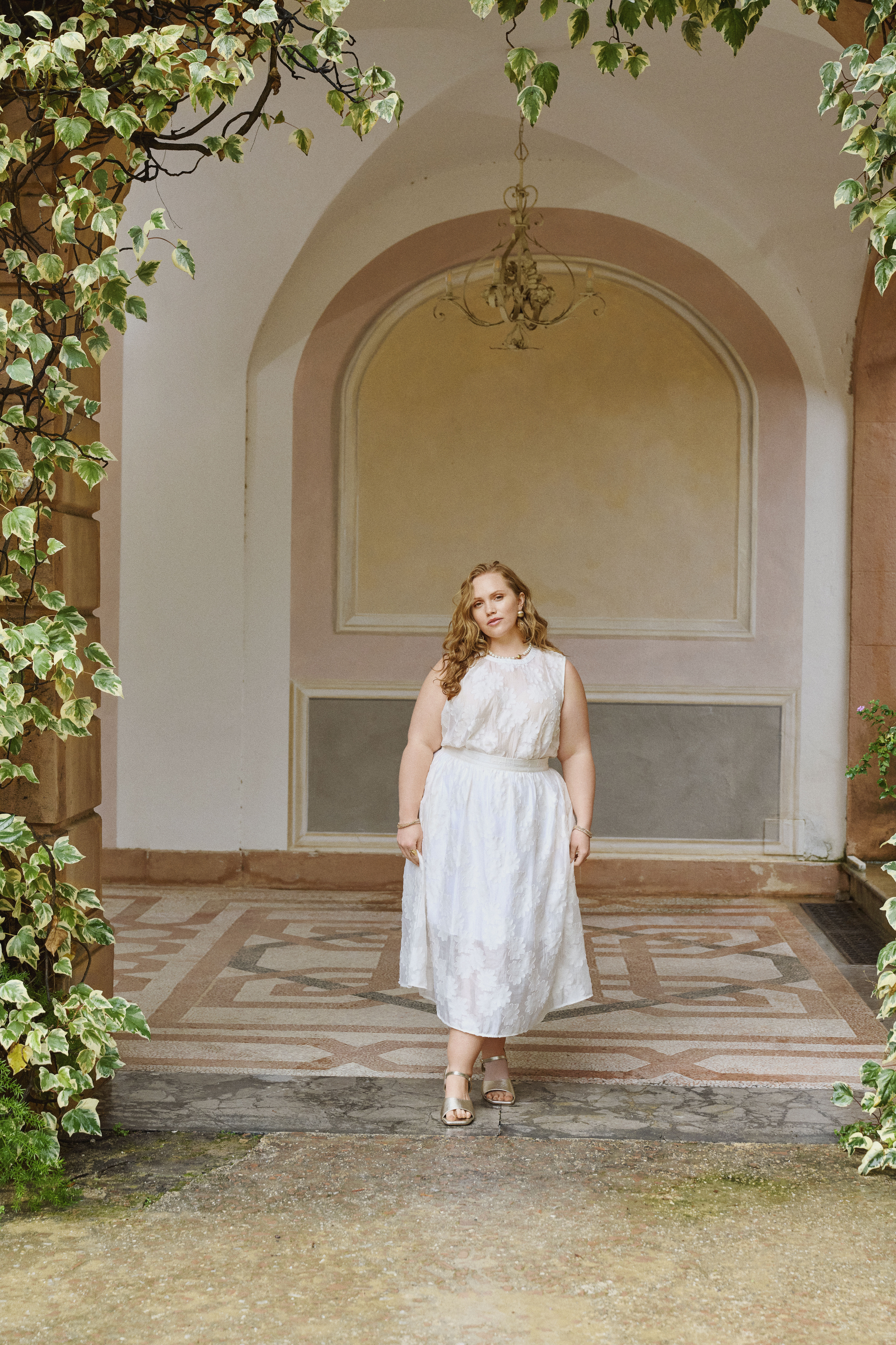 Zizzifashion White floral set, , Model