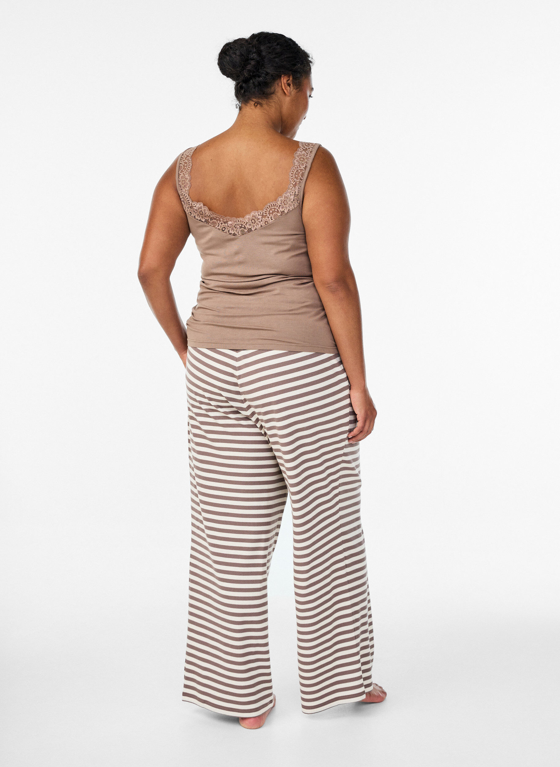 ZizzifashionStriped pyjama trousers with a high waist and wide legs, Beige, Model image number 1