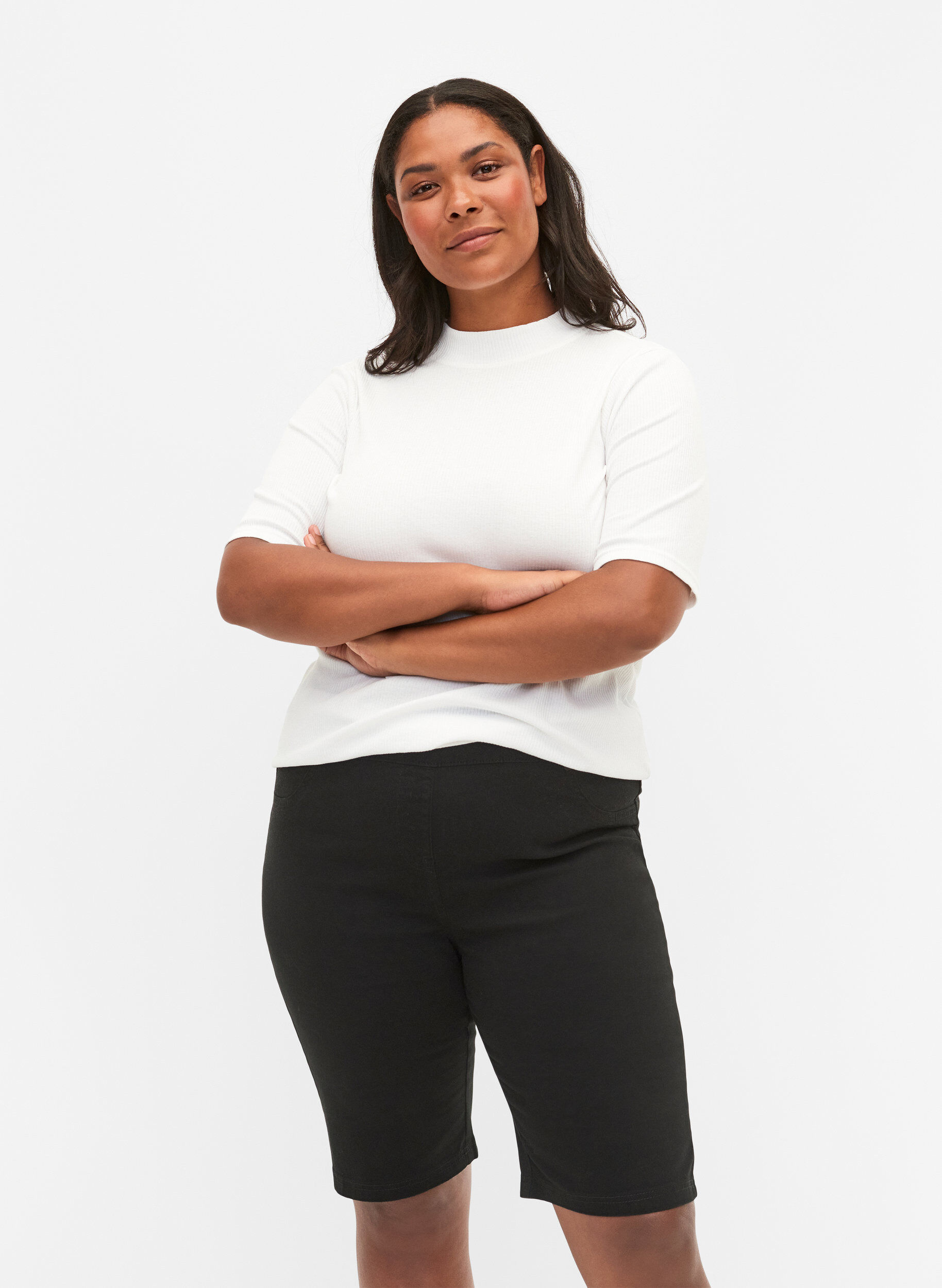 Zizzifashion Close-fitting shorts with back pockets, Black, Model image number 0