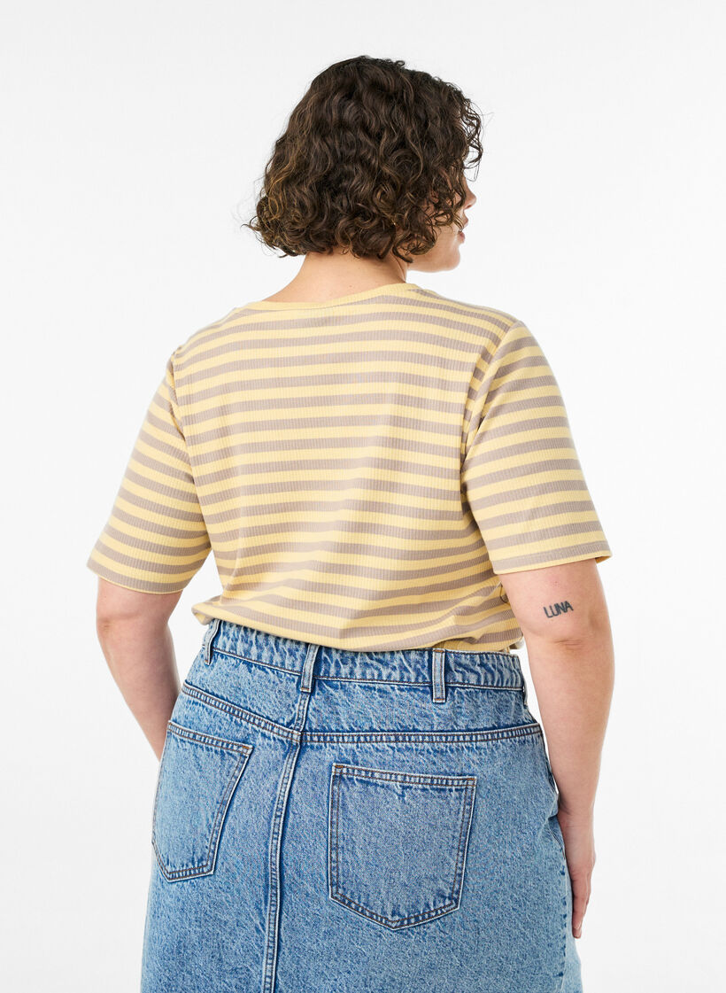 Striped T-shirt with ribbed texture, Yellow, Model image number 2