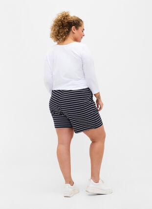 Cotton shorts with pockets, Blue Stripe, Model image number 1