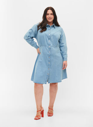 Denim dress with buttons and long sleeves, Light blue denim, Model image number 2