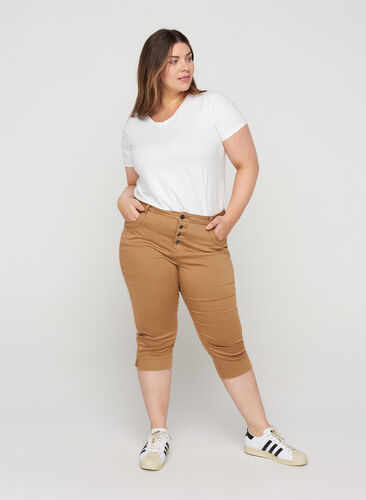Close-fitting capris with button fastening, Camel, Model image number 0
