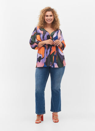 Printed blouse with wrap-look and 3/4 sleeves, Big Scale Print, Model image number 2
