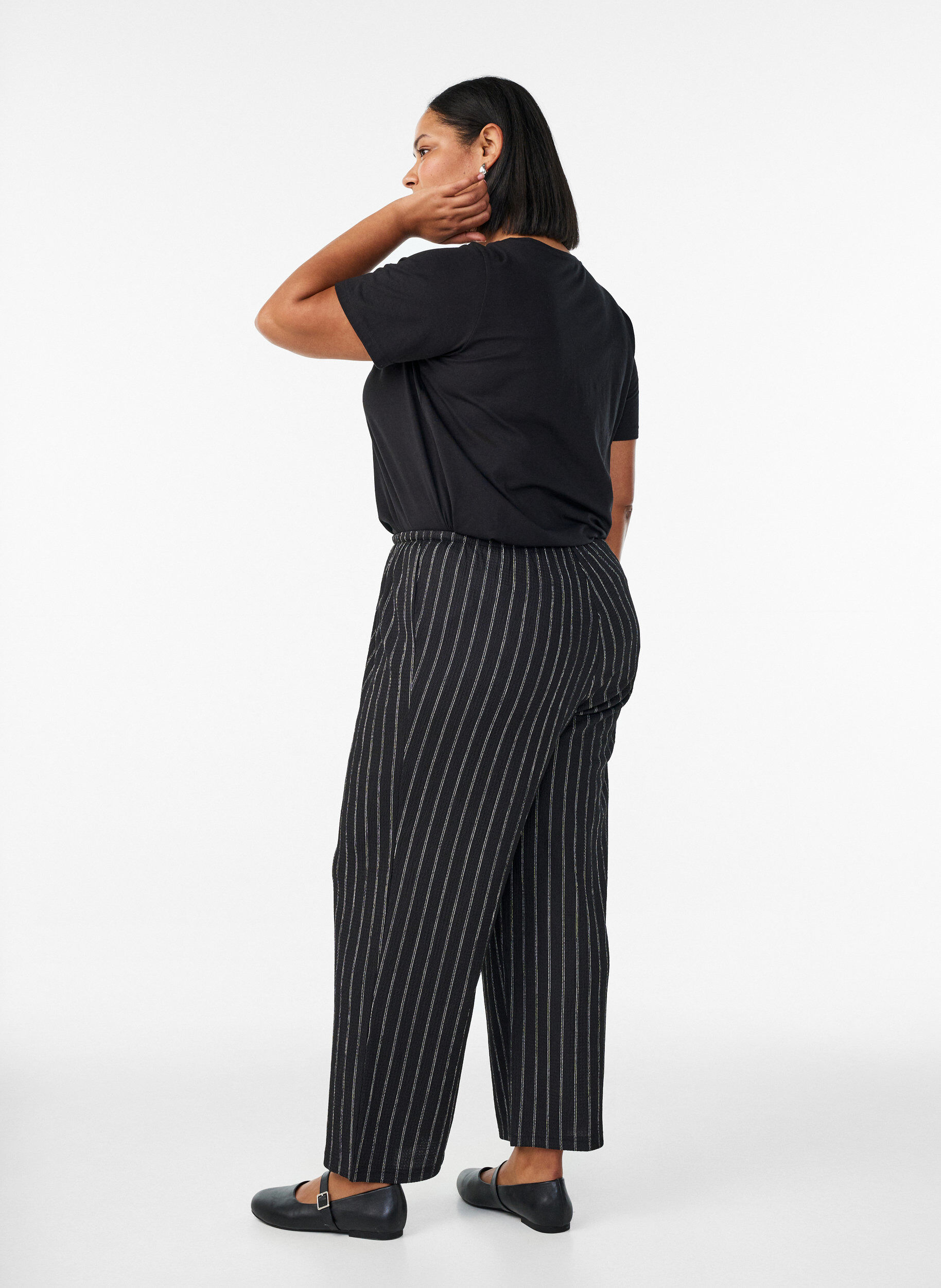 ZizzifashionWide-leg trousers in a light textured fabric, Black, Model image number 2