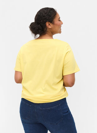Short-sleeved t-shirt with broderie anglaise, Goldfinch Mel., Model image number 1