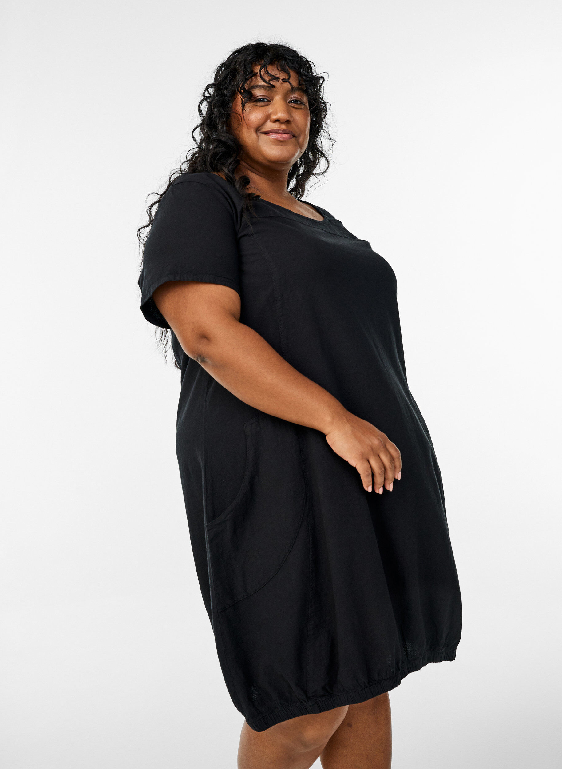 Zizzifashion Short sleeve cotton dress, Black, Model image number 0