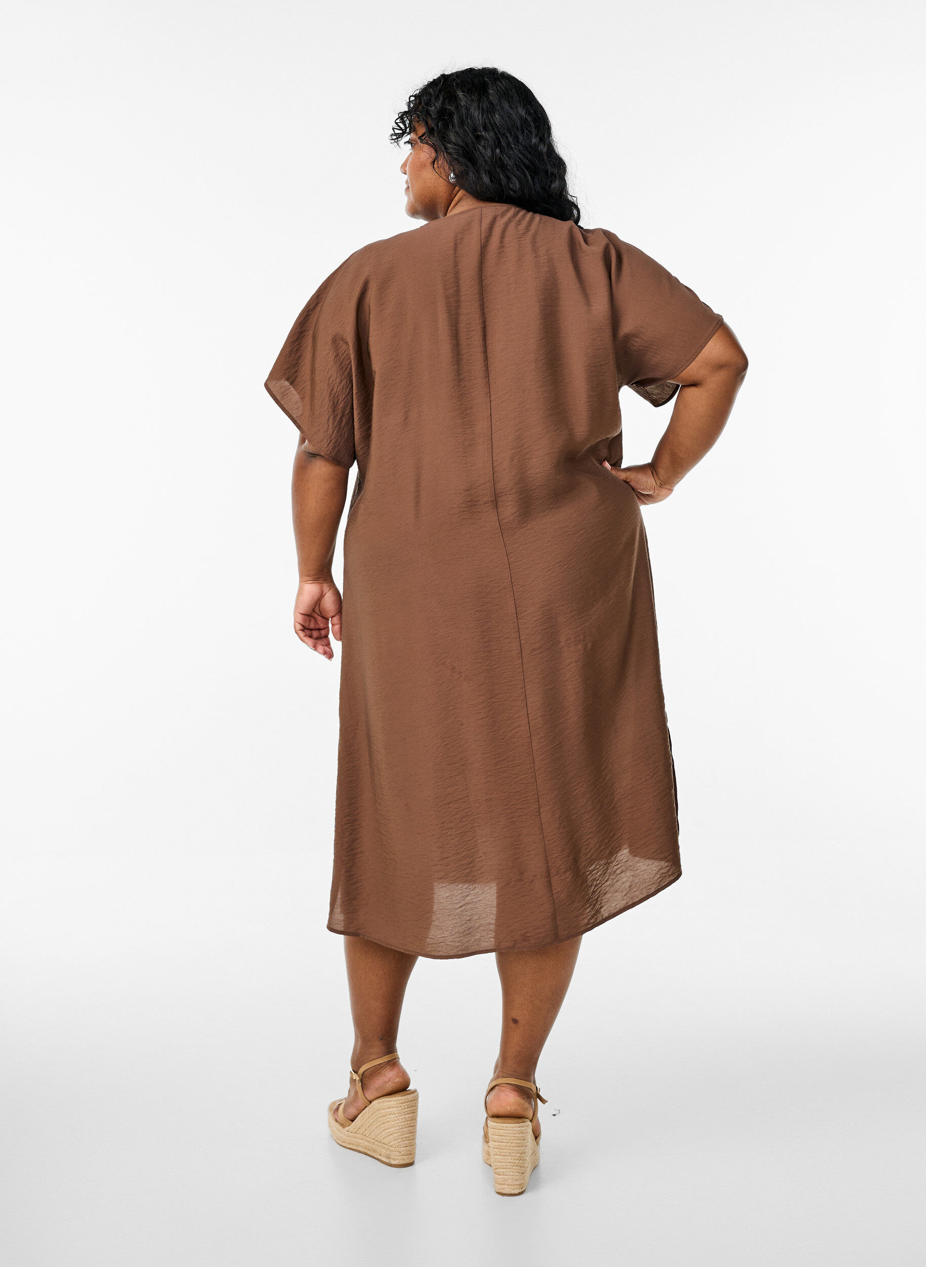 ZizzifashionV-neck dress in viscose, Brown, Model image number 2
