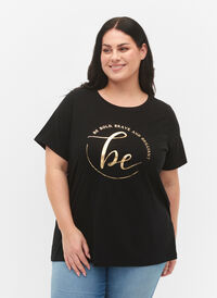T-shirt in organic cotton with print , Black W. Be G. Foil, Model