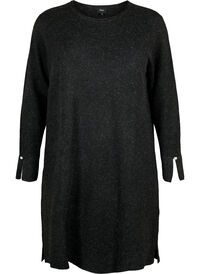 Knitted dress with slit in the sleeves