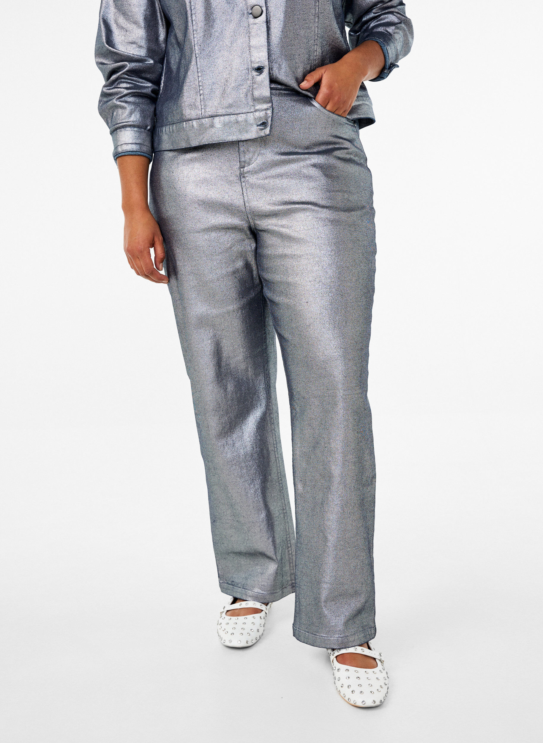 Zizzifashion Silver-coated jeans with high waist, Gun Silver , Model image number 2
