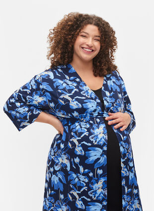 Pregnancy kimono with 3/4 sleeves, Blue Flower Print, Model image number 2