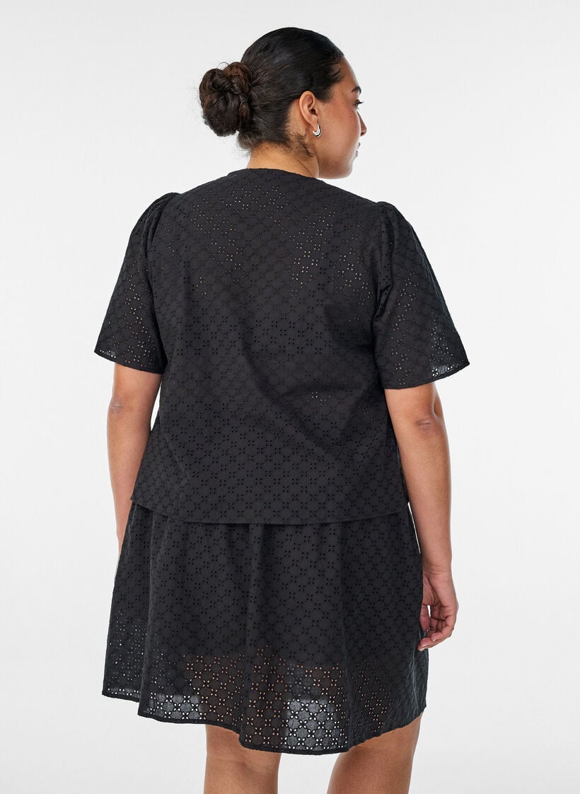 Blouse in broderie anglaise with button fastening, Black, Model image number 2