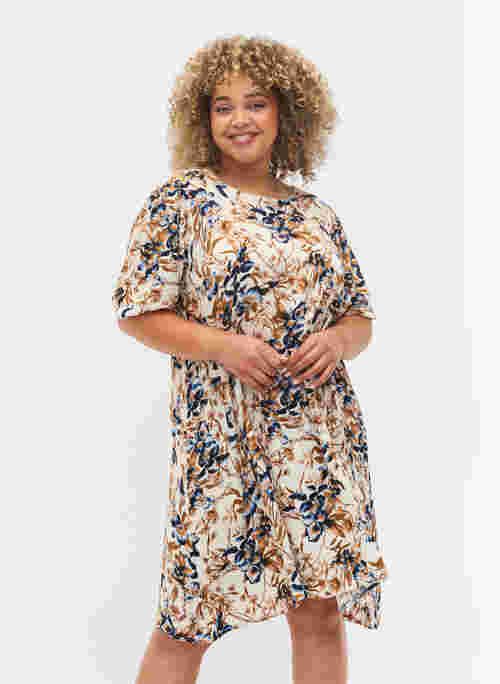 Short-sleeved viscose dress with floral print
