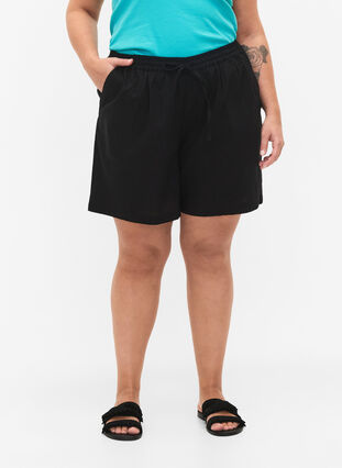 Loose shorts in cotton blend with linen, Black, Model image number 2