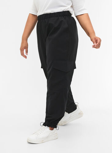 Cropped cargo pants with adjustable elastic, Black, Model image number 2