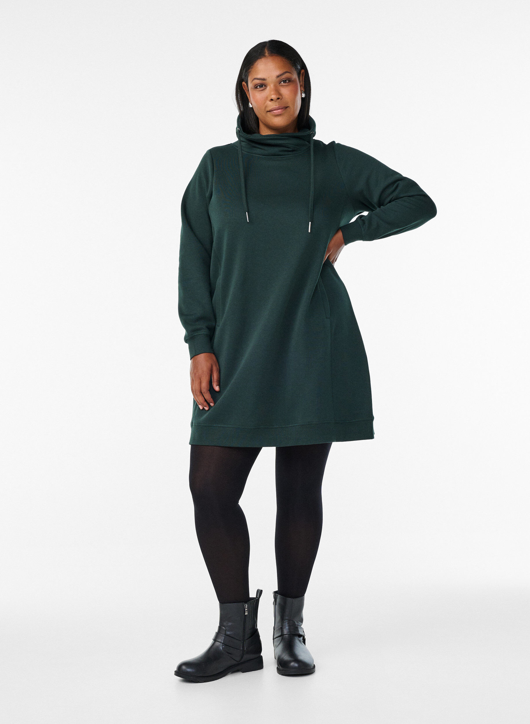 Zizzifashion FLASH - Short sweatshirt dress with high collar and pockets, Green, Model image number 1