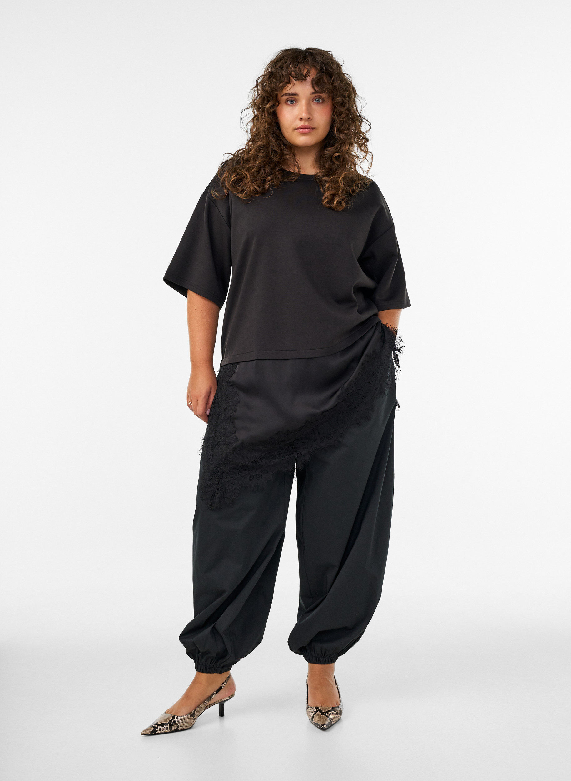 ZizzifashionJersey blouse with a layered look and lace, Black, Model image number 1