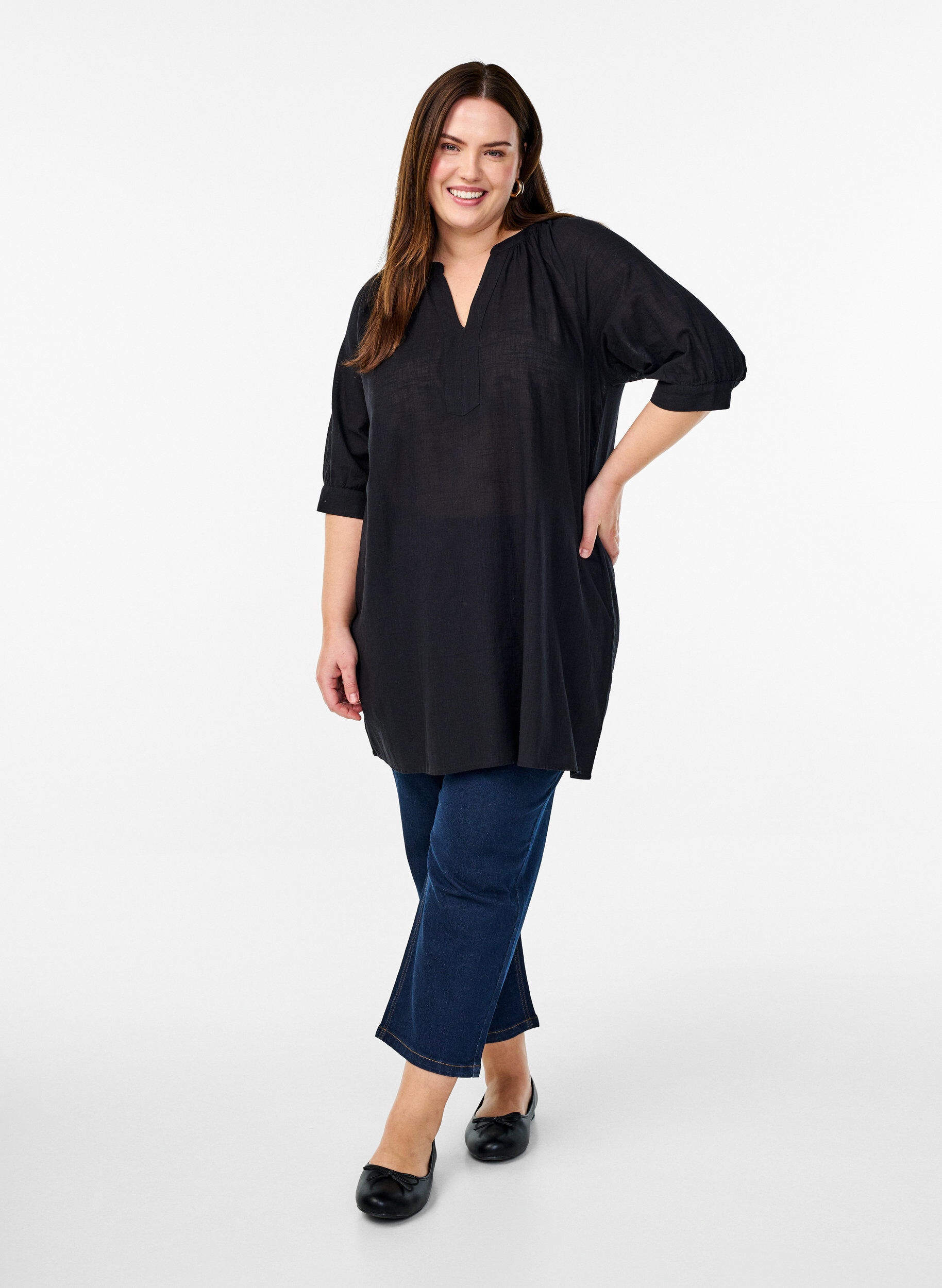 Zizzifashion Cotton tunic with a V-neck, Black, Model image number 1