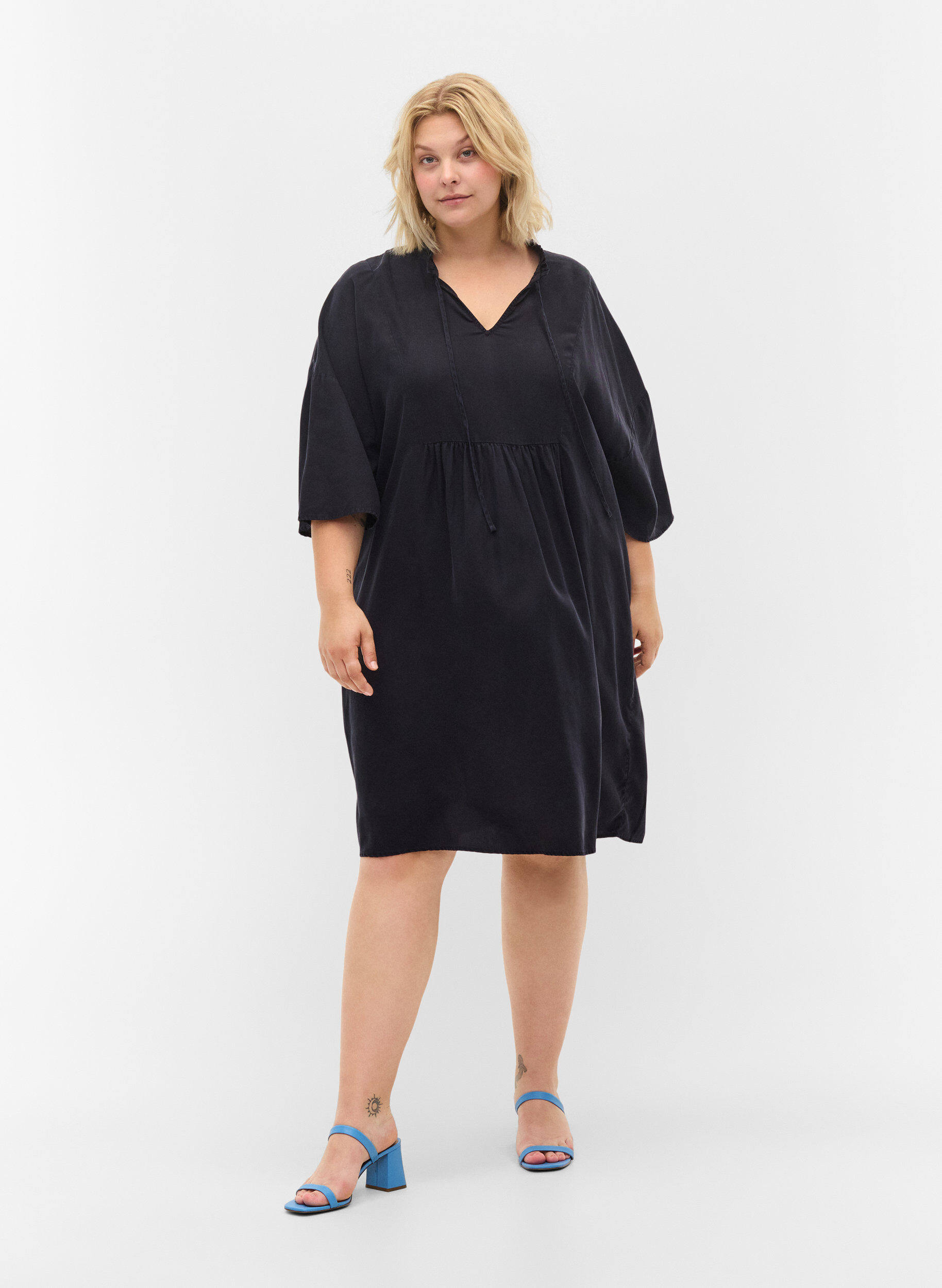 Zizzifashion Dress with 3/4 sleeves in lyocell (TENCEL&trade;), Black, Model image number 2