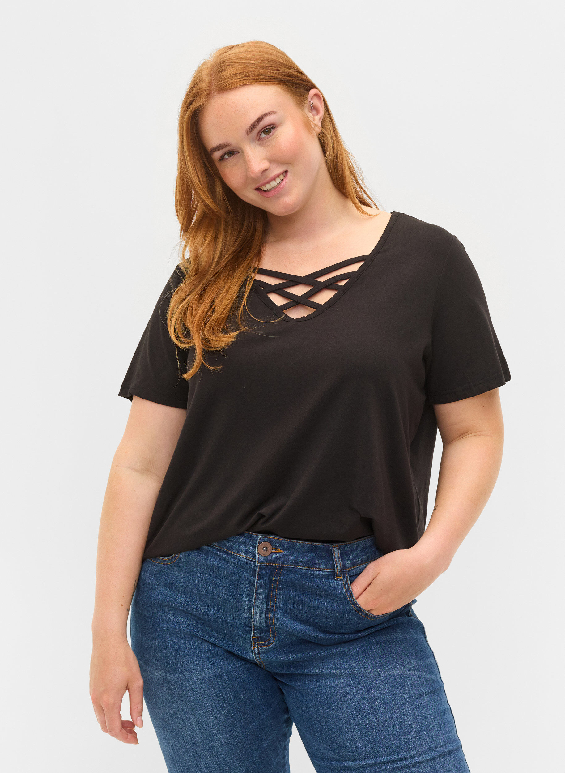 Zizzifashion Short sleeve t-shirt with v-neckline, Black, Model image number 0