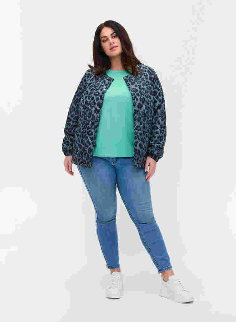 Short printed jacket with pockets, Chinois Green Leo, Model image number 2
