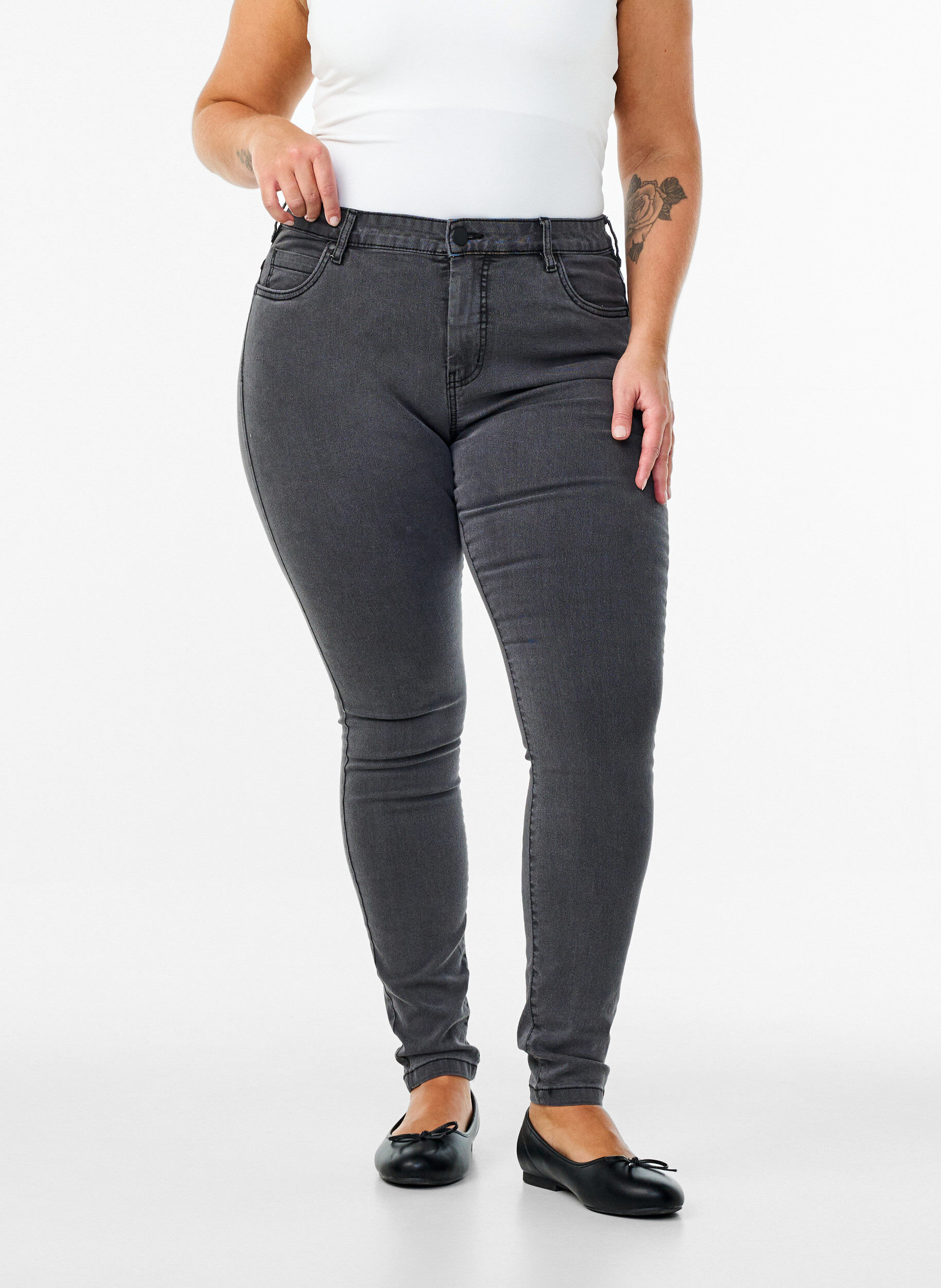 Zizzifashion High-waisted super slim Amy jeans , Grey, Model image number 2