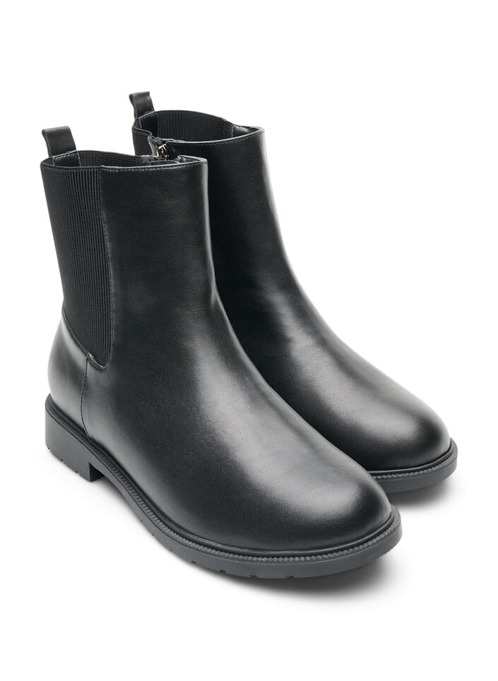 Leather Chelsea boot with elastic panel, Black, Packshot image number 1