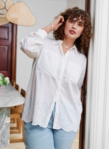 Viscose shirt with broderie anglaise, Bright White, Image image number 0