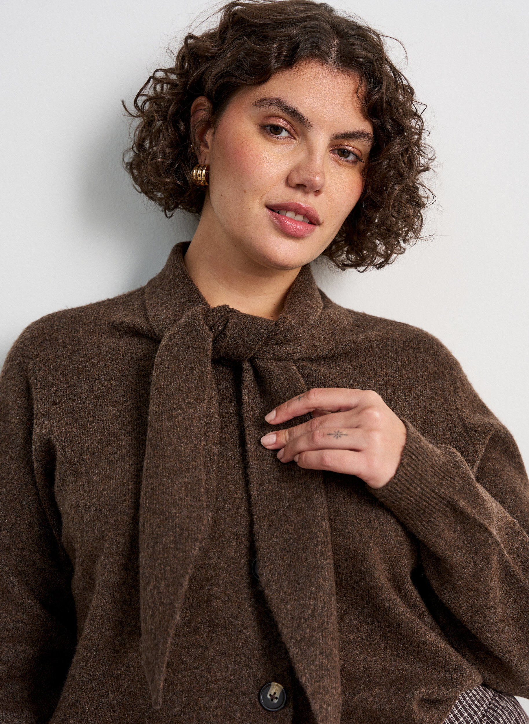 ZizzifashionCardigan with bow ties and buttons, Brown, Model image number 3