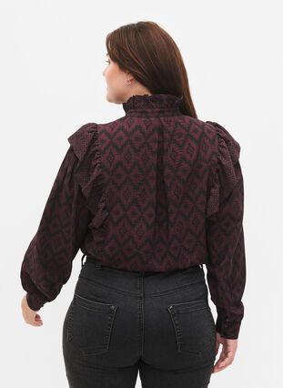 Shirt blouse in viscose with frilled details, Winetasting w. Black, Model image number 1
