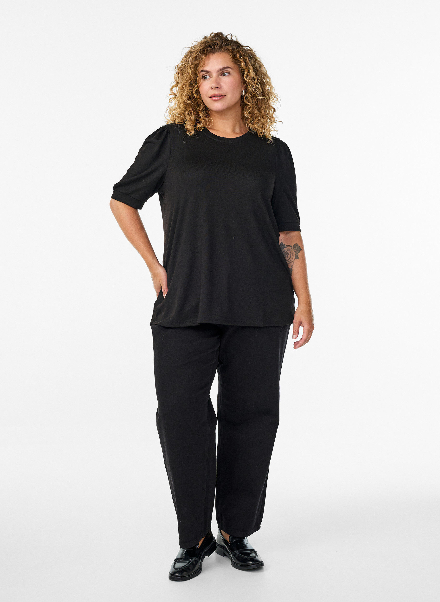 ZizzifashionBlouse with button detail and short puff sleeves, Black, Model image number 1