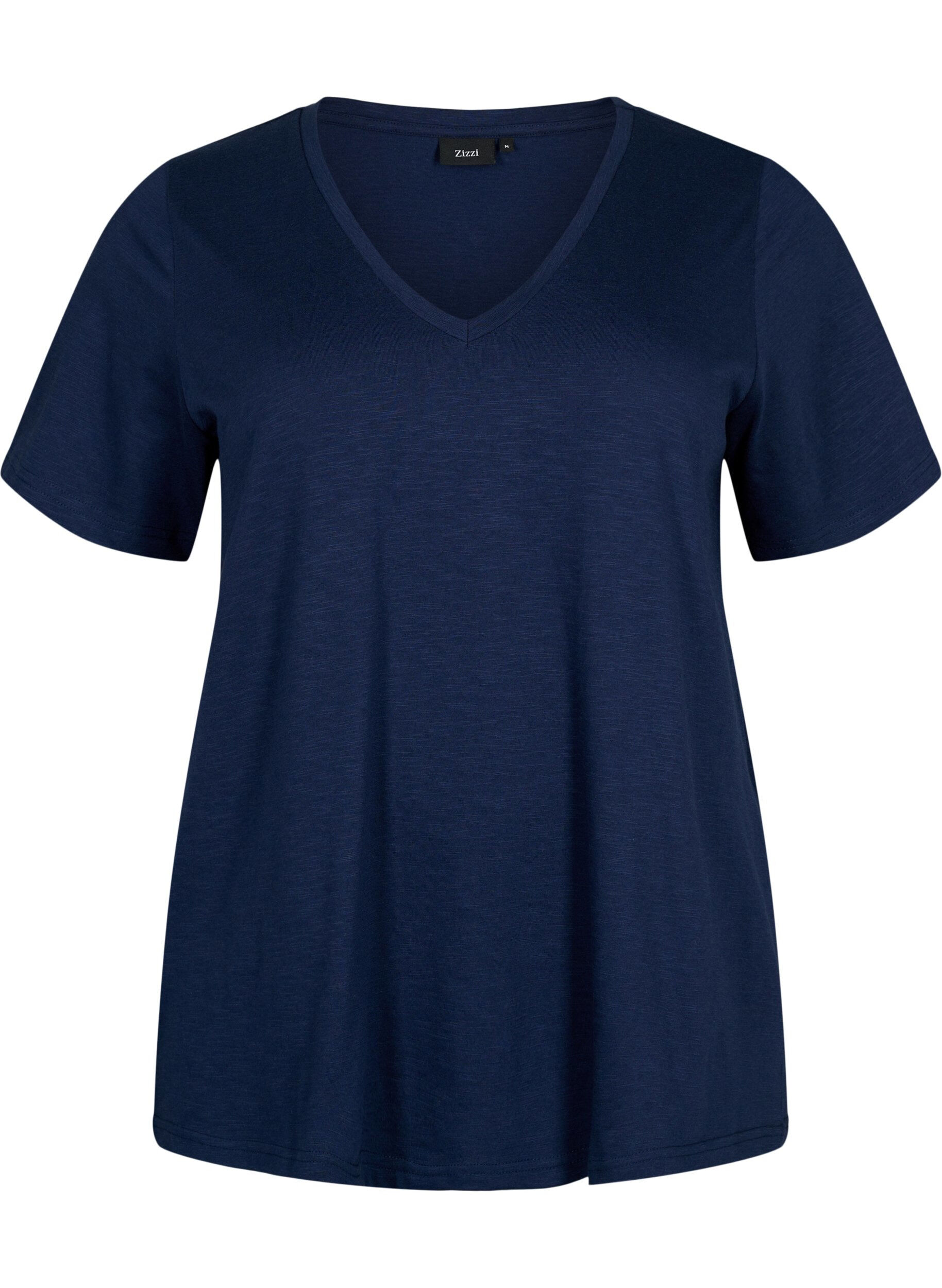 Short-sleeved basic t-shirt with v-neck