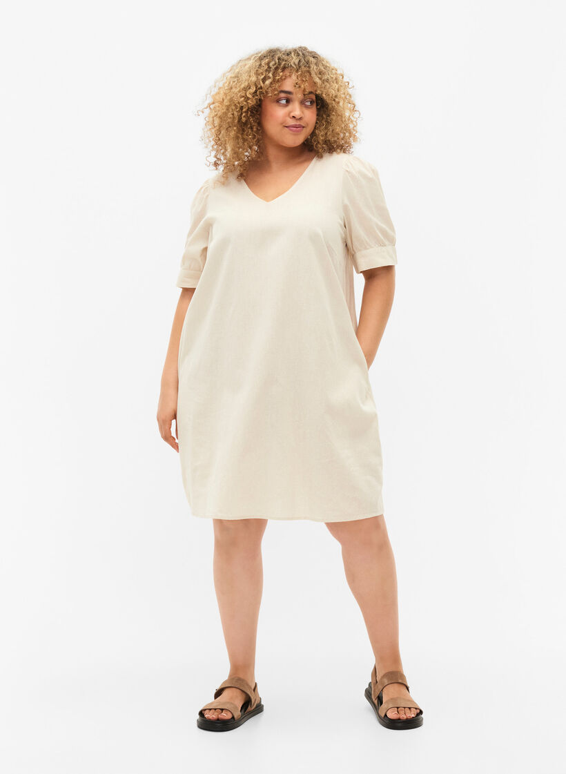 V-neck dress in cotton blend with linen, Sandshell, Model image number 2