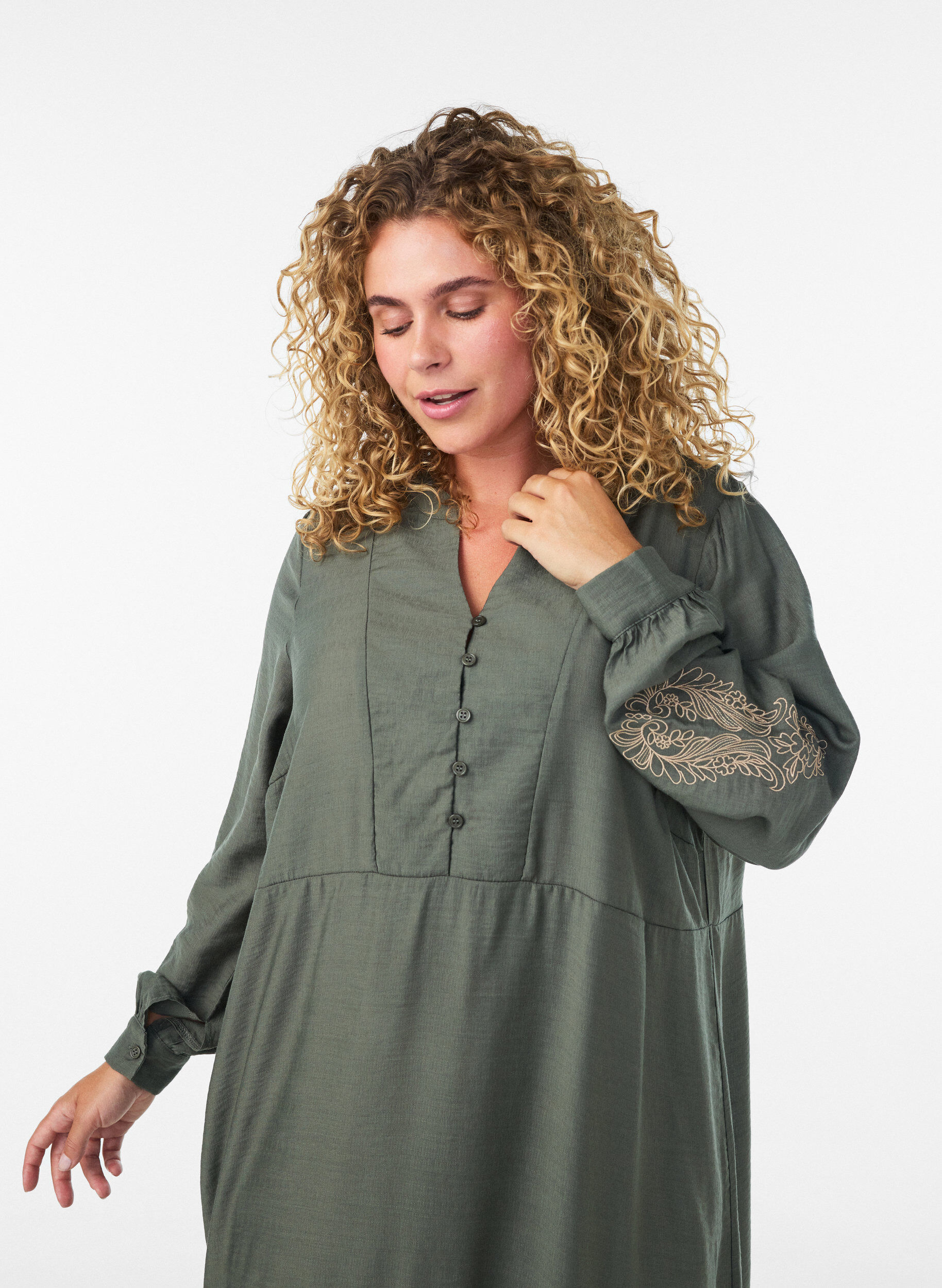 ZizzifashionViscose dress with embroidery and tiered ruffles, Green, Model image number 2