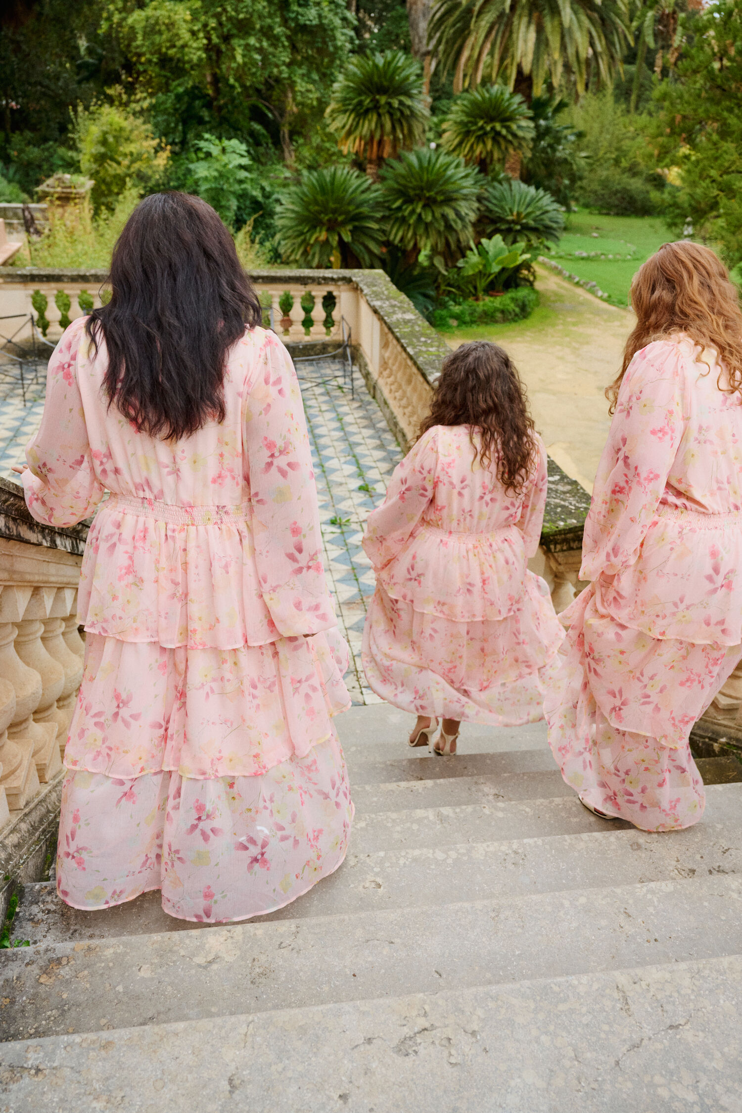 Zizzifashion Floral dress in light shades, , Model