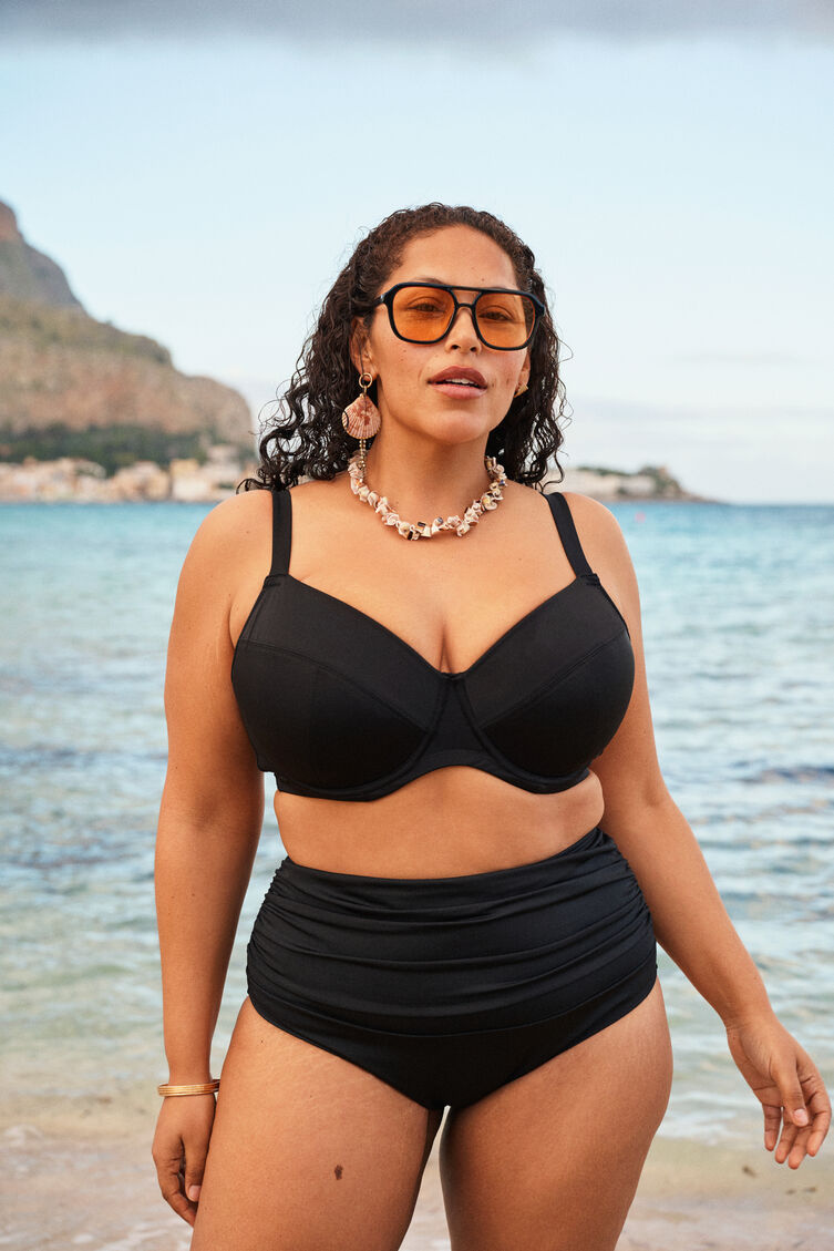 Bikini top with high support, , Model